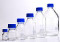 Chemikalien-Glasflaschen als Symbol für das Labor